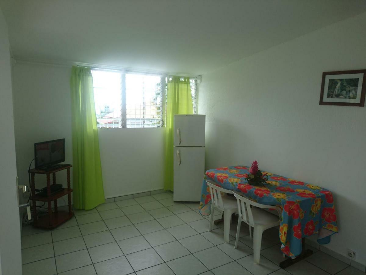 Bungalow Proche Plage Le Gosier  Bagian luar foto
